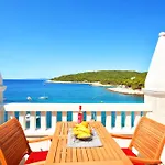 Villa Stonehouse 2